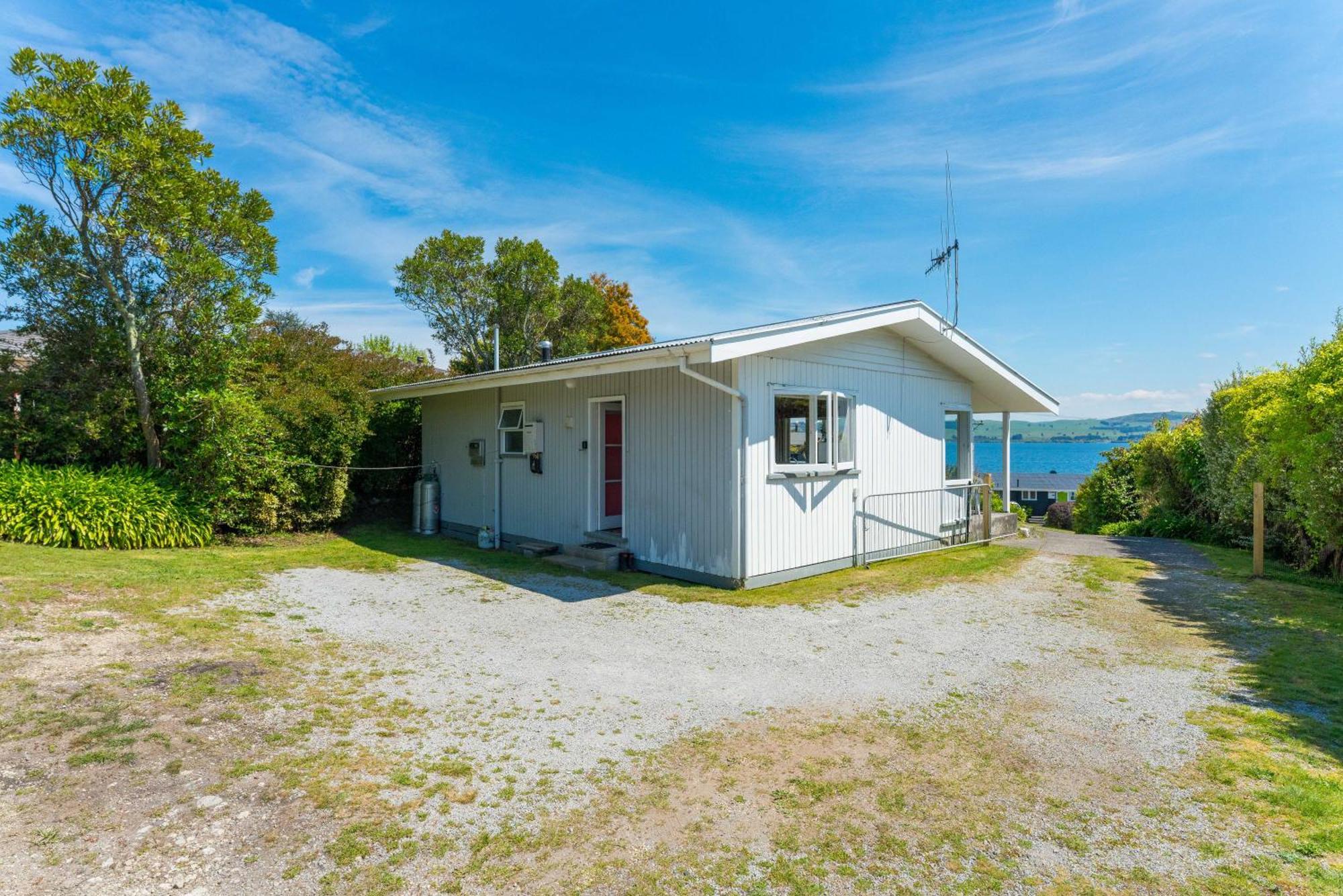 Lakeview Cottage - Rainbow Point Holiday Home Таупо Экстерьер фото